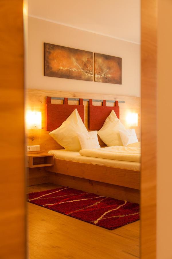 Da'Sporrer Hotel & Wirtshaus Нойнбург-форм-Вальд Экстерьер фото