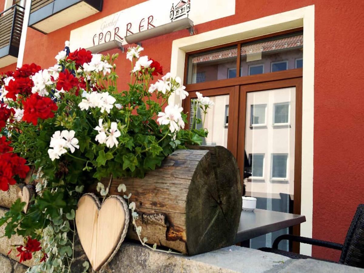 Da'Sporrer Hotel & Wirtshaus Нойнбург-форм-Вальд Экстерьер фото