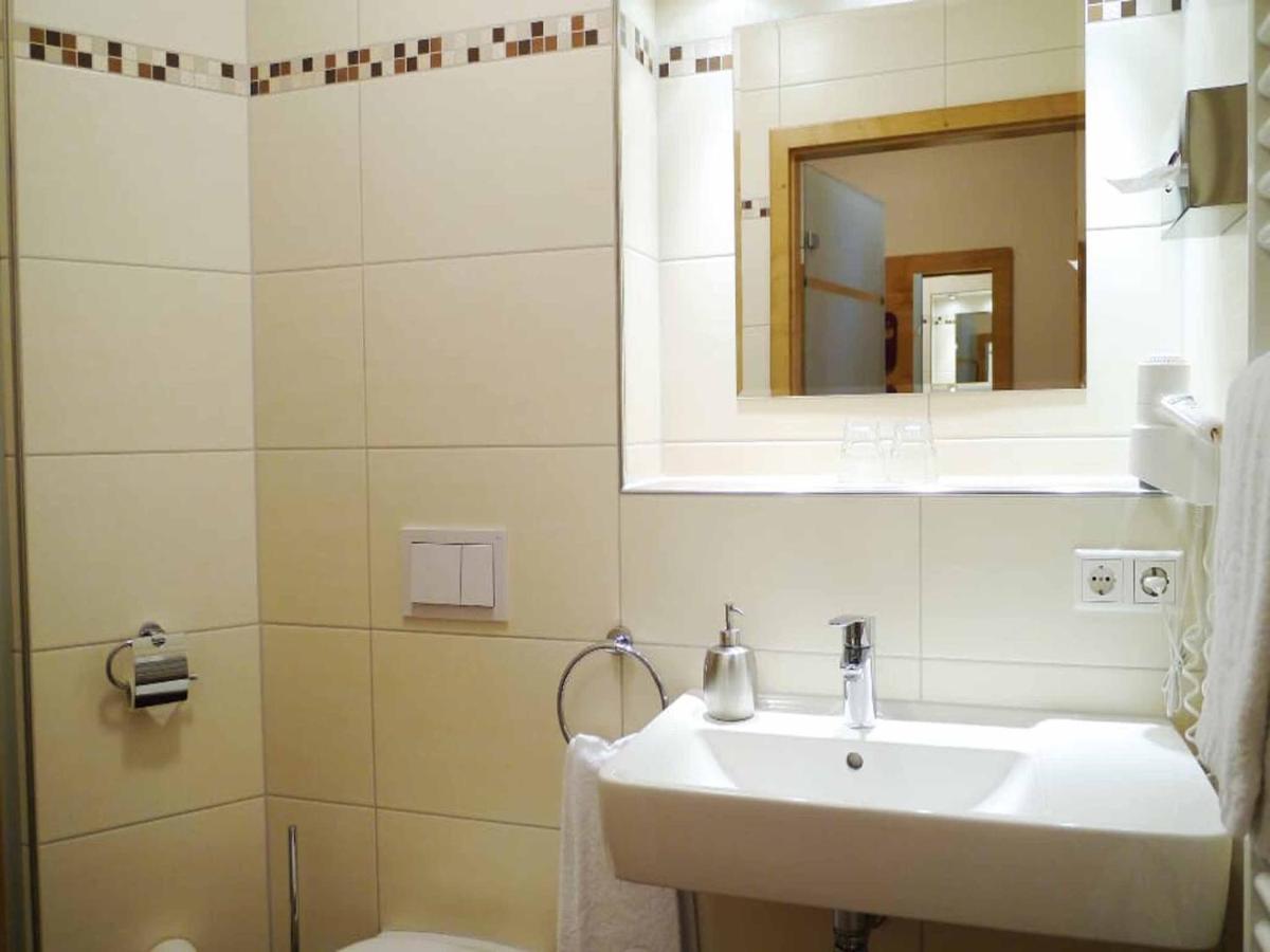 Da'Sporrer Hotel & Wirtshaus Нойнбург-форм-Вальд Экстерьер фото